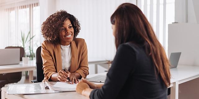 HR consultant helping a business owner